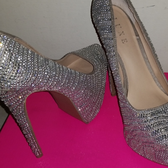 High heels - Picture 4 of 8